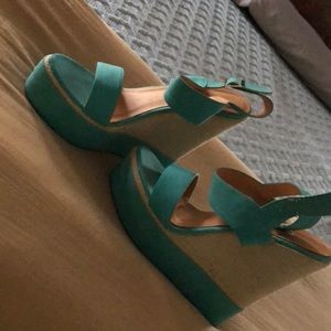 Women’s de blossom collection size 8